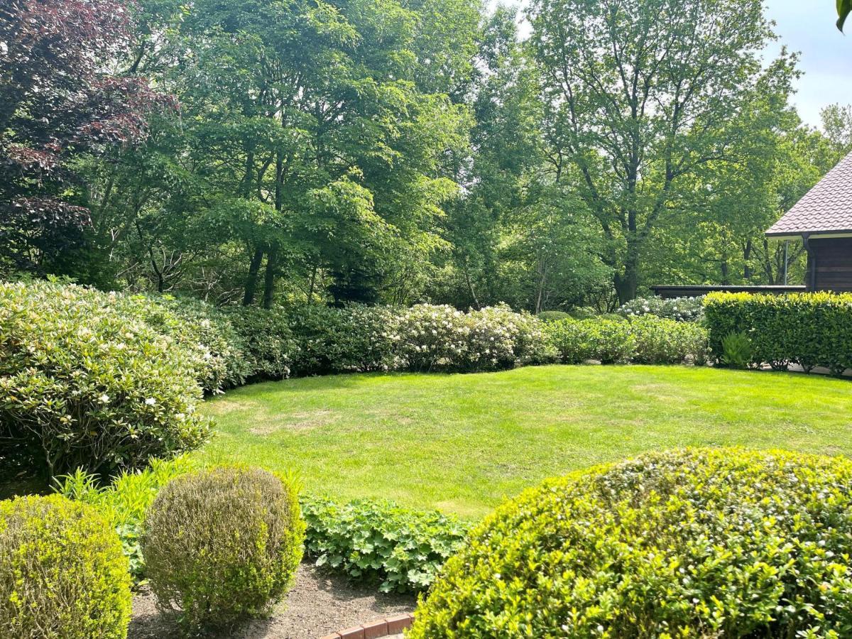 Landhaus Am Wald Mit Garten Mit 1 Schlafnische Und 1 Schlafzimmer Aurich Dış mekan fotoğraf