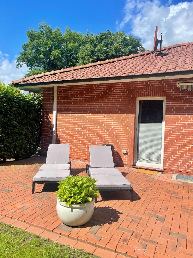 Landhaus Am Wald Mit Garten Mit 1 Schlafnische Und 1 Schlafzimmer Aurich Dış mekan fotoğraf